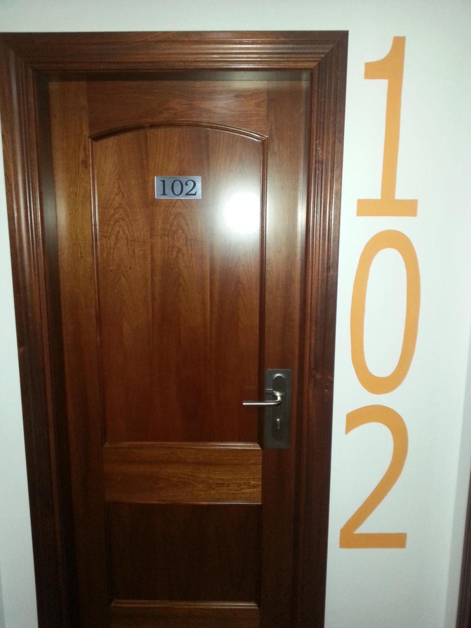 Hotel Solsona Centre Extérieur photo